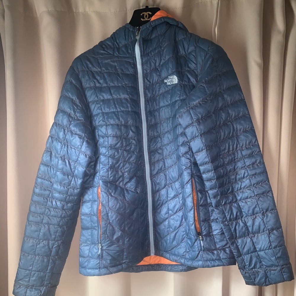 Thermoball Northface coat